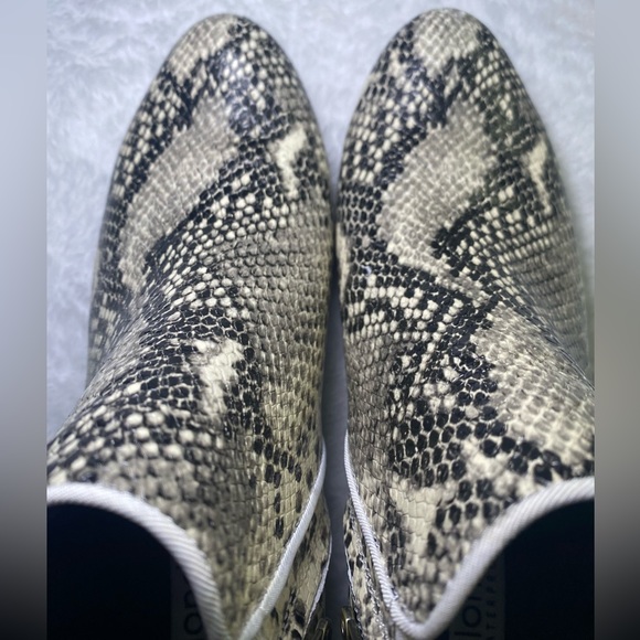 Blondo Women's Villa Waterproof Ankle Bootie. 100% leather Size 9.5. NWO… - Picture 8 of 14